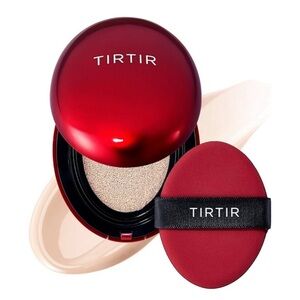 Red Cream Foundation Compact. NWT. 10C Shell.